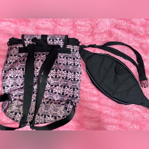 Two adidas bags one price - Picture 4 of 6